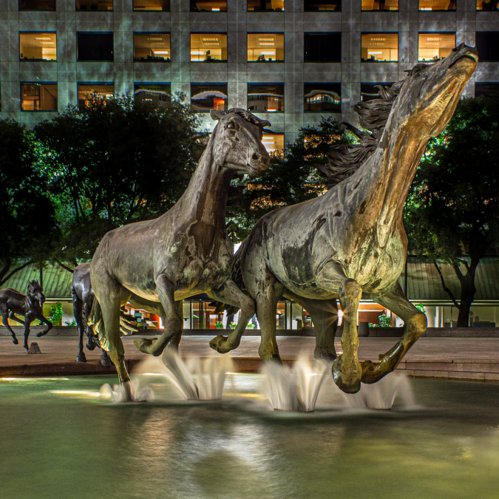 2 horses in bronze sculpture