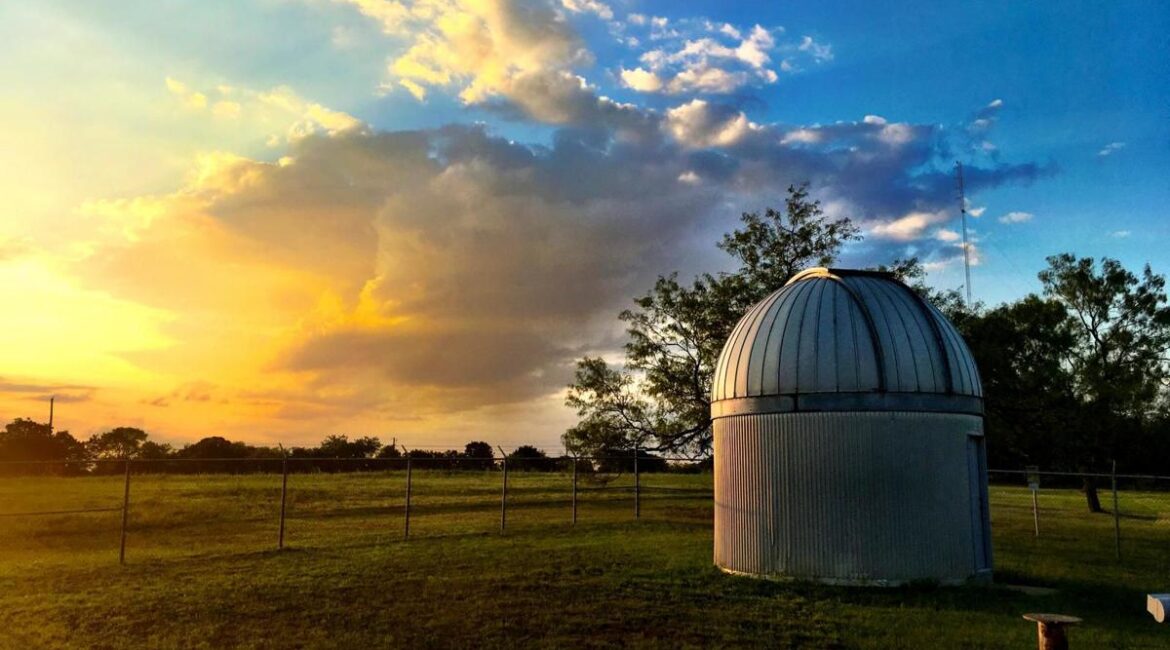 Observatory in a wide field